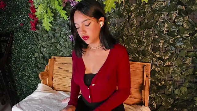 Snapshot of Victoriaa2_Doll chatting on October 29, 2025, 12:04 pm Victoriaa2 Doll online show from October 29, 2025, 12:04 pm