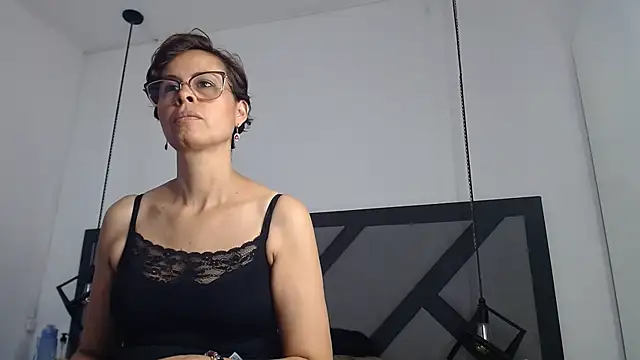 amanda ramirez online show from June 29, 2026, 5:12 pm