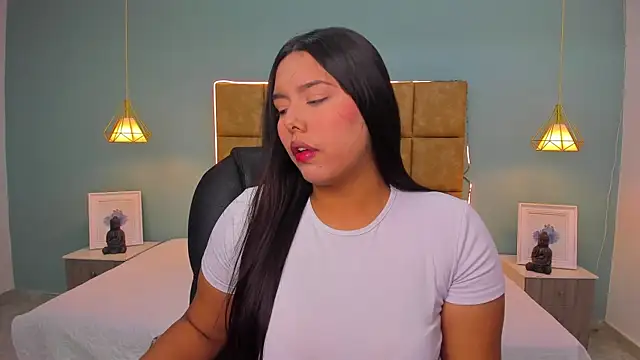 NaniXoxo18 online show from November 8, 2025, 12:52 pm