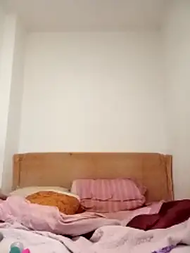 Snapshot of JessicaItalia chatting on December 4, 2025, 1:21 pm JessicaItalia online show from December 4, 2025, 1:21 pm