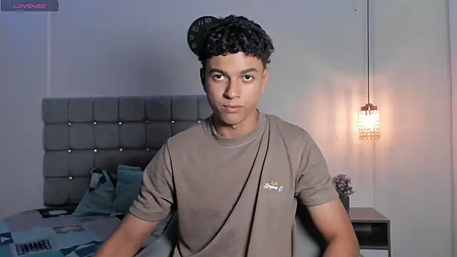 Snapshot of Santy_Stump chatting on December 1, 2025, 8:53 pm Santy Stump online show from December 1, 2025, 8:53 pm