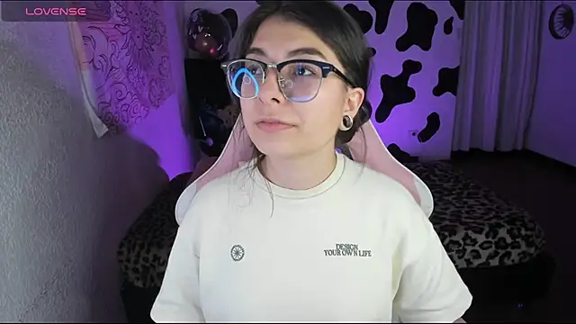 abbie jensen  online show from November 30, 2025, 12:44 am