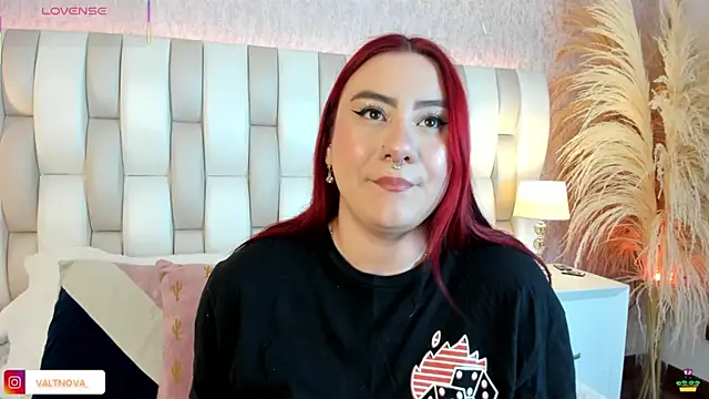 valt  online show from November 3, 2025, 7:28 pm