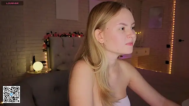 Snapshot of FlowersLover chatting on September 11, 2025, 5:46 pm FlowersLover online show from September 11, 2025, 5:46 pm