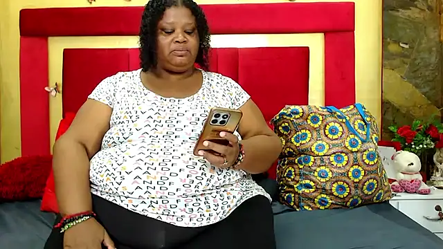 Snapshot of Exoticbigmandy chatting on June 25, 2026, 2:22 pm Exoticbigmandy online show from June 25, 2026, 2:22 pm