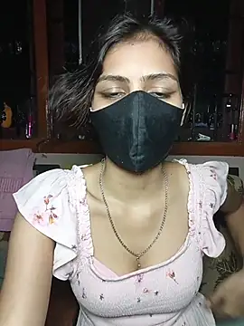 Isha Sax online show from November 9, 2025, 7:18 pm