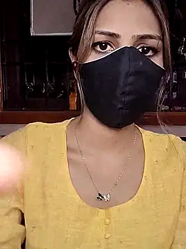 Isha Sax online show from February 10, 2026, 4:39 pm