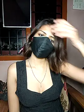 Isha Sax online show from October 21, 2025, 5:34 pm