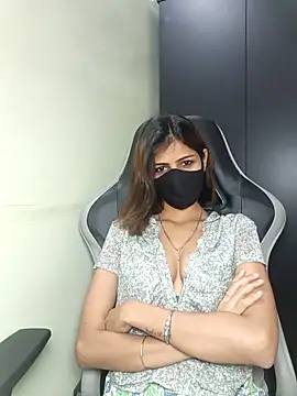 Isha Sax online show from October 1, 2025, 7:13 am