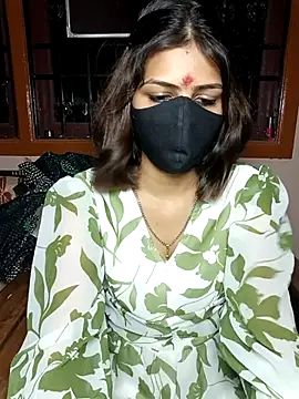 Isha Sax online show from October 4, 2025, 6:20 pm