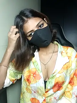 Isha Sax online show from September 26, 2025, 7:48 am