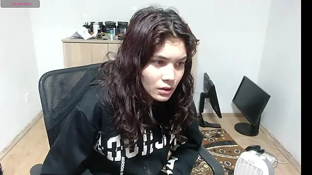 Snapshot of MalloryMyers chatting on November 14, 2025, 5:49 pm MalloryMyers online show from November 14, 2025, 5:49 pm