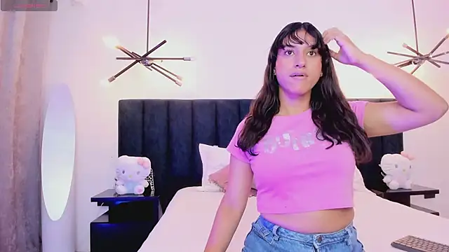 Snapshot of niia7 chatting on November 5, 2025, 7:28 pm niia7 online show from November 5, 2025, 7:28 pm