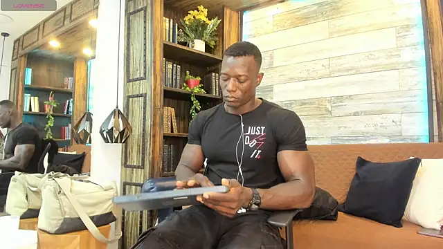 Snapshot of MarcusBlack_ chatting on June 26, 2026, 12:55 pm MarcusBlack online show from June 26, 2026, 12:55 pm