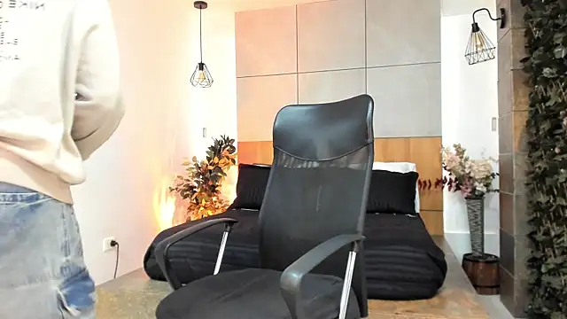 Snapshot of MarcusBlack_ chatting on July 24, 2026, 12:01 pm MarcusBlack online show from July 24, 2026, 12:01 pm