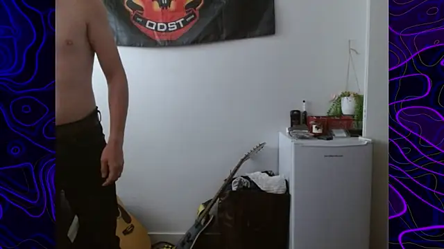 lustylyndon online show from September 28, 2025, 5:42 pm