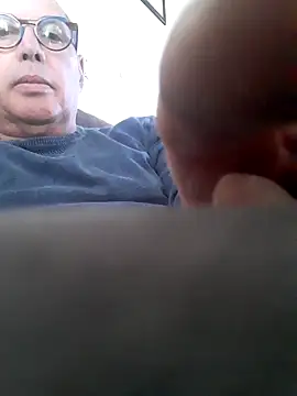 Vince072 online show from October 7, 2025, 7:42 am