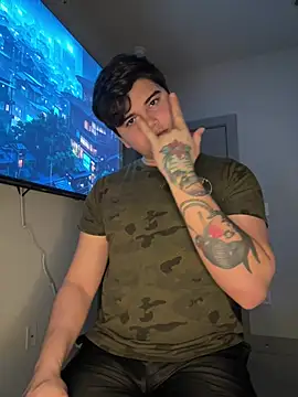 Snapshot of BenItsBack11 chatting on March 23, 2025, 4:38 am BenItsBack11 online show from March 23, 2025, 4:38 am