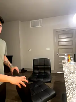 Snapshot of BenItsBack11 chatting on December 17, 2025, 7:02 am BenItsBack11 online show from December 17, 2025, 7:02 am