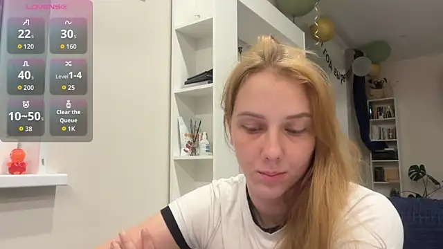 Snapshot of Aggy_Ann chatting on May 11, 2026, 7:00 pm Aggy Ann online show from May 11, 2026, 7:00 pm