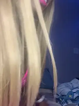 Snapshot of lovergirll555 chatting on February 28, 2026, 7:57 pm lovergirll555 online show from February 28, 2026, 7:57 pm