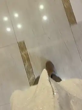 xiaoyuan01 online show from February 8, 2026, 8:23 am