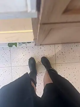 xiaoyuan01 online show from April 1, 2026, 2:24 am