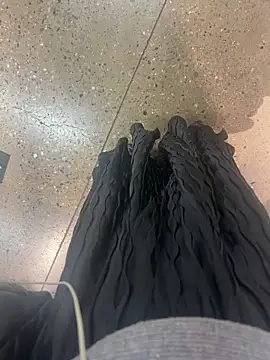 xiaoyuan01 online show from October 27, 2025, 1:50 am