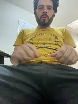 Snapshot of uto857 chatting on February 23, 2026, 9:48 pm uto857 online show from February 23, 2026, 9:48 pm