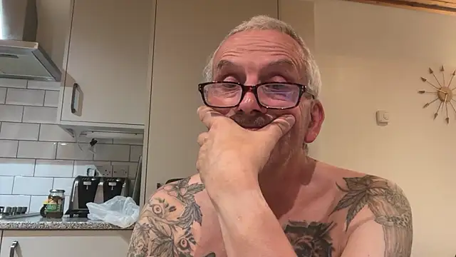 poggles online show from September 19, 2025, 8:35 pm