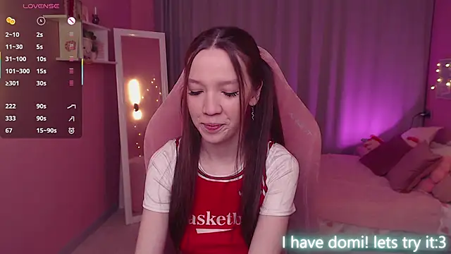 Shriya Sarann online show from March 3, 2026, 2:02 pm