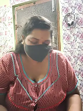 Liyaa 24 online show from April 15, 2026, 5:39 pm