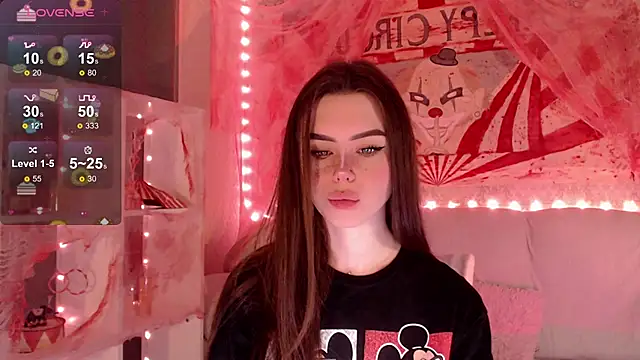 Snapshot of HolyMiax chatting on October 27, 2025, 3:40 am HolyMiax online show from October 27, 2025, 3:40 am