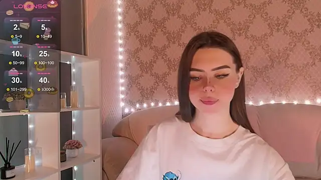 Snapshot of HolyMiax chatting on November 21, 2025, 3:05 am HolyMiax online show from November 21, 2025, 3:05 am