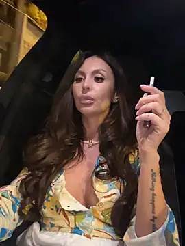 Snapshot of LunaBex chatting on September 26, 2025, 8:49 pm LunaBex online show from September 26, 2025, 8:49 pm