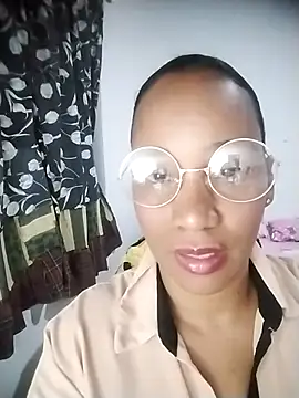 Snapshot of EbonyHorrny chatting on October 31, 2025, 3:36 am EbonyHorrny online show from October 31, 2025, 3:36 am