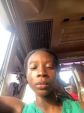 Snapshot of GeileErica chatting on December 4, 2025, 7:35 pm GeileErica online show from December 4, 2025, 7:35 pm