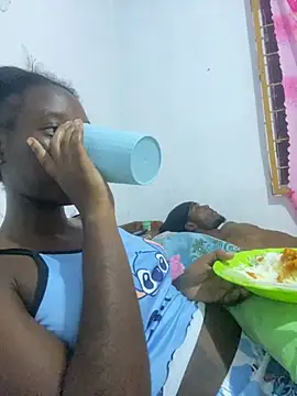 Snapshot of GeileErica chatting on November 18, 2025, 12:59 am GeileErica online show from November 18, 2025, 12:59 am