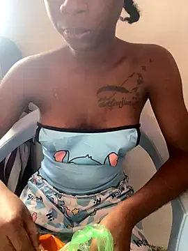 Snapshot of GeileErica chatting on December 1, 2025, 2:18 pm GeileErica online show from December 1, 2025, 2:18 pm