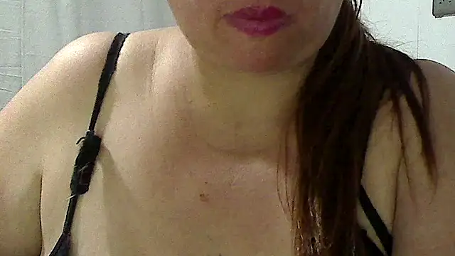 Snapshot of luciana69hot chatting on May 21, 2026, 11:13 pm luciana69hot online show from May 21, 2026, 11:13 pm