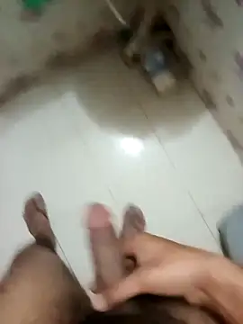 Snapshot of zim200 chatting on February 26, 2026, 5:13 pm zim200 online show from February 26, 2026, 5:13 pm