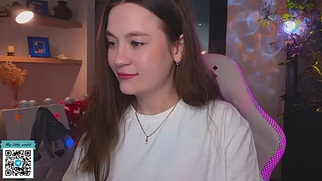 mia here online show from December 14, 2025, 2:07 am