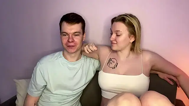 julielourens online show from April 4, 2026, 7:59 am