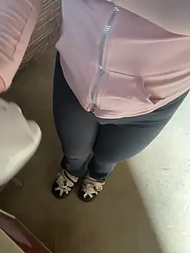 Snapshot of chenyu0308 chatting on December 3, 2025, 2:45 am chenyu0308 online show from December 3, 2025, 2:45 am