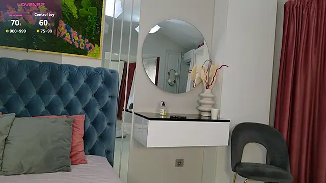 SiennaPierce online show from April 6, 2026, 11:22 am