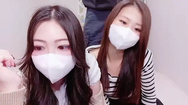 Snapshot of SUI-Strong chatting on October 4, 2025, 12:39 pm SUI-Strong online show from October 4, 2025, 12:39 pm