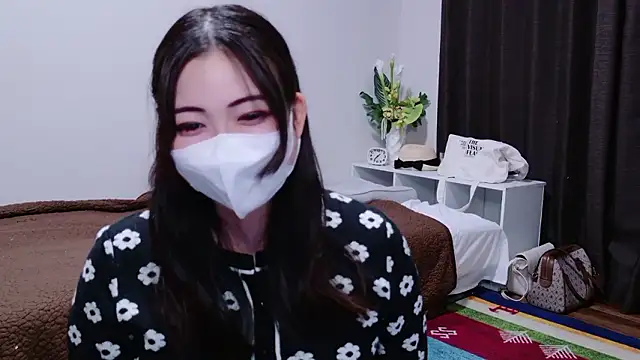 Snapshot of SUI-Strong chatting on September 22, 2025, 1:39 pm SUI-Strong online show from September 22, 2025, 1:39 pm