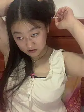 xialuo25 online show from March 28, 2026, 2:07 pm