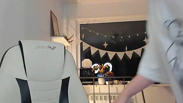 Snapshot of _CuteAsFuck_ chatting on October 29, 2025, 2:27 pm  CuteAsFuck  online show from October 29, 2025, 2:27 pm