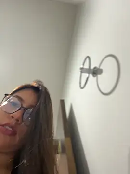 Snapshot of sara_calderon chatting on May 14, 2026, 11:29 am sara calderon online show from May 14, 2026, 11:29 am